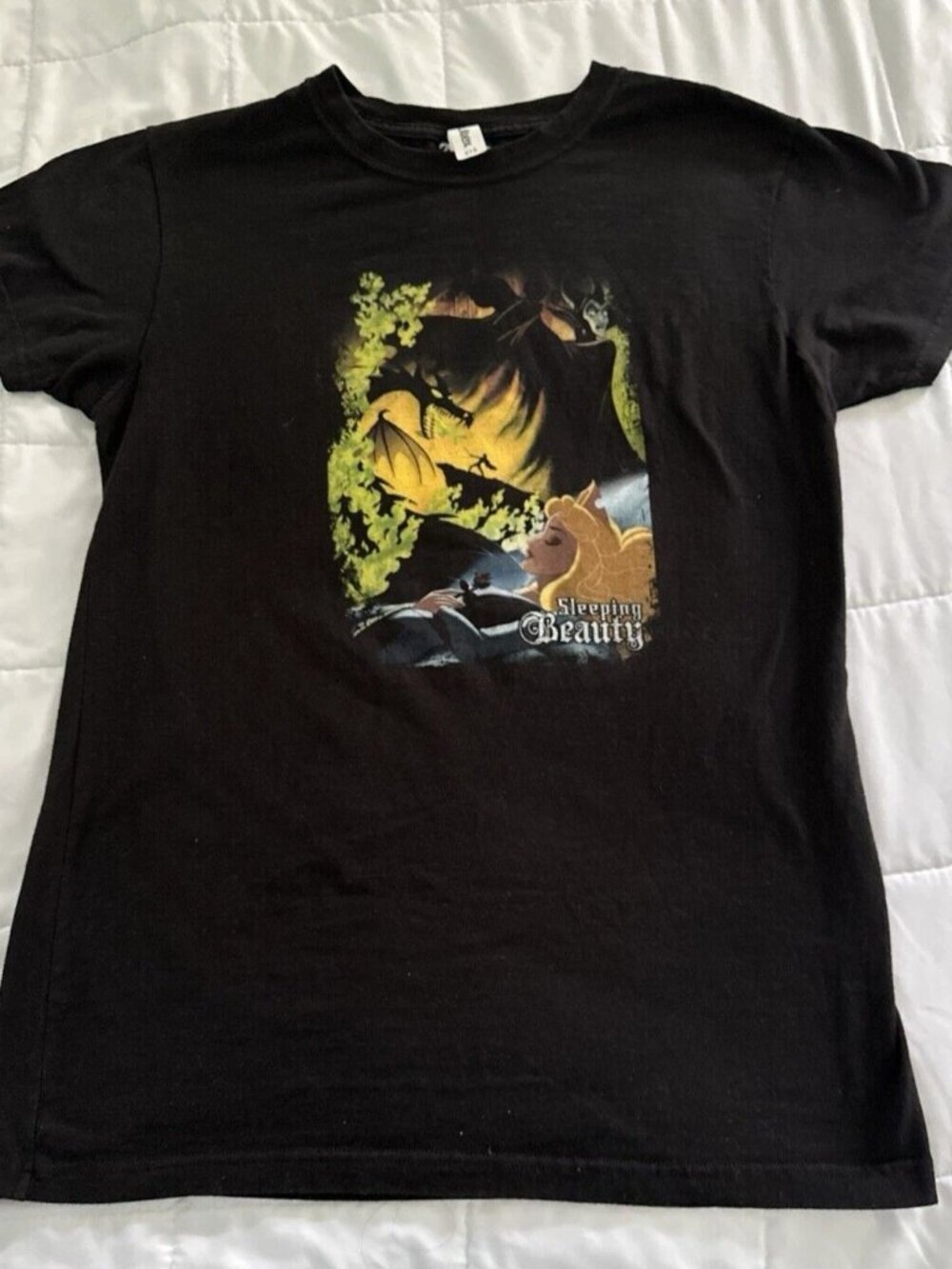 Walt Disney's Sleeping Beauty T Shirt-JUNIOR'S size XXL-Black